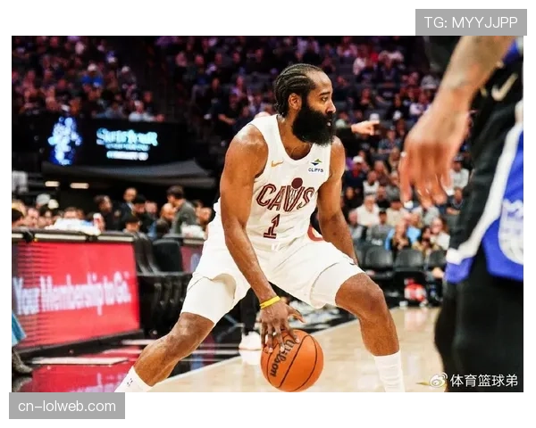 阿伦称赞哈登挡拆能力:他给我带来很久未见的机会